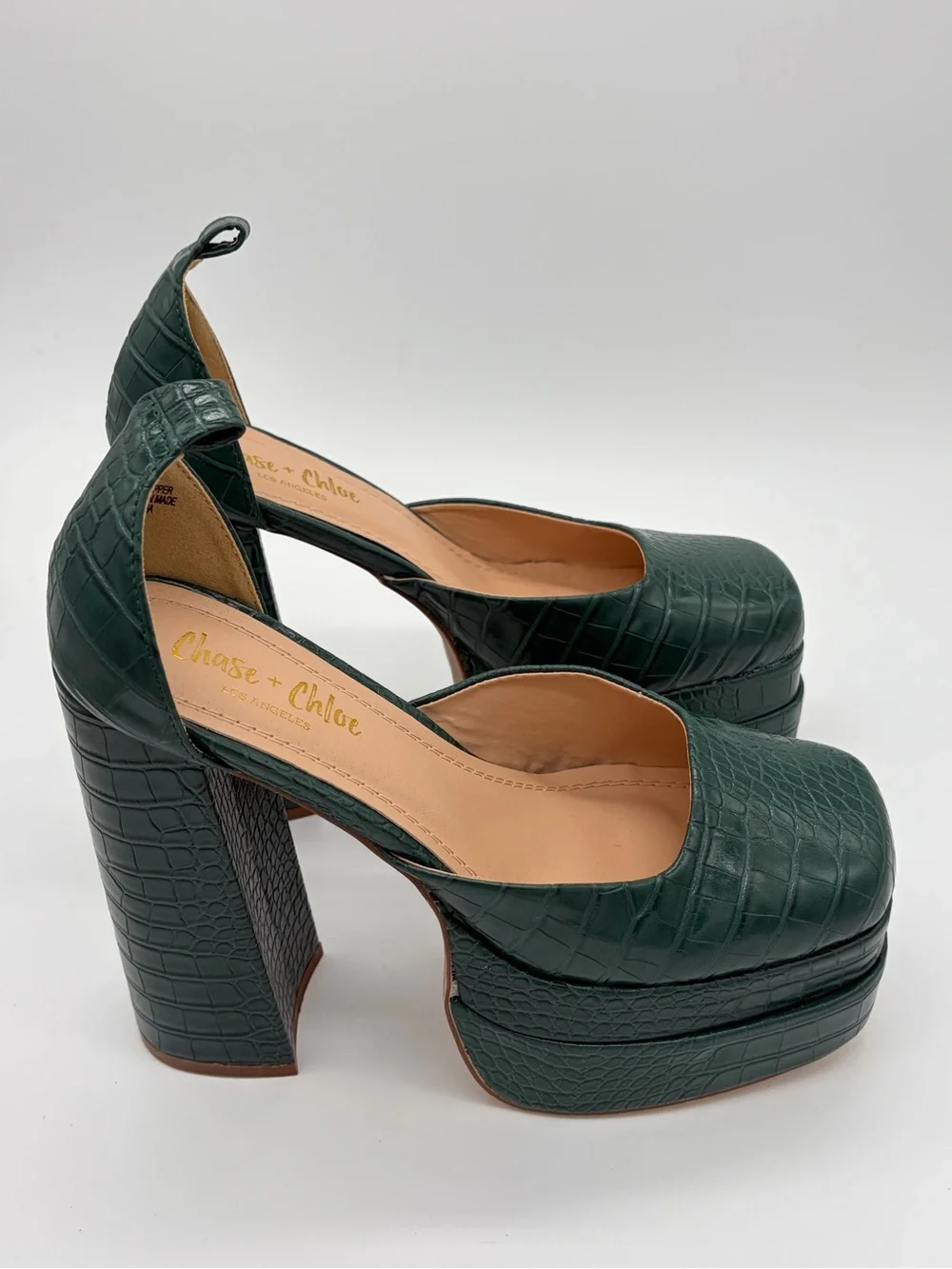 Chase + Chloe Emerald Green Croc-Embossed Platform Pumps New without Box